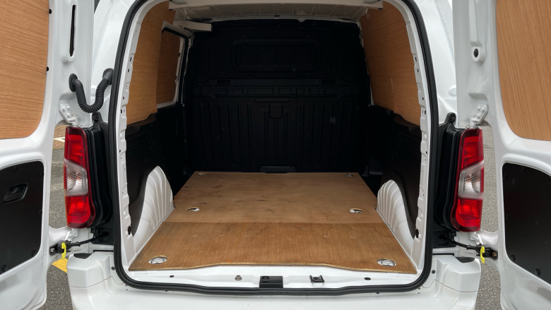 Vauxhall Combo Cargo Combo L1 Diesel 2300 1.5 Turbo D 100ps H1 Sportive Van